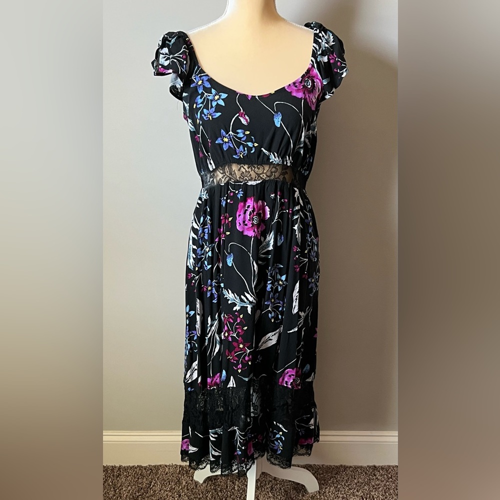 Like new Express floral sundress with lace panels